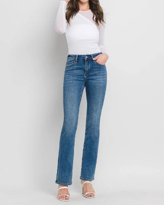 Slim Boot Cut Jeans In Denim Women's Plus-Size Casual Outfit