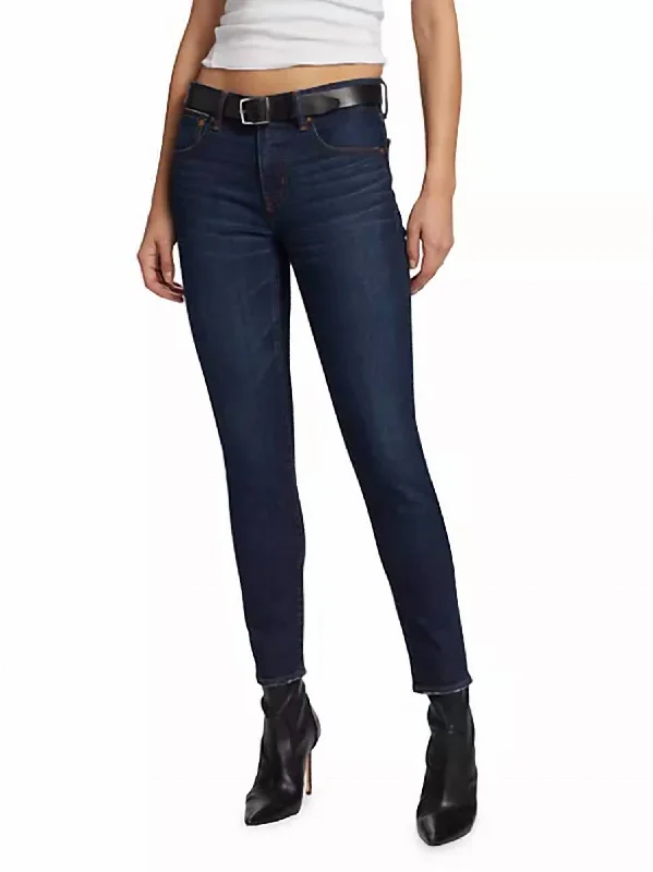 Shandon Skinny Jeans In Dark Blue Women's Vacation Garments